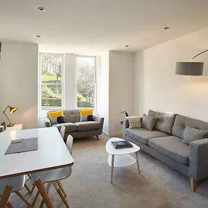 Host & - Park View Apartment