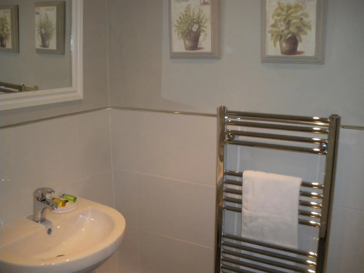 The Woodlands Hotel, Sandsend Whitby 0*,